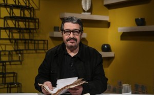 دست بردن زیر لباس سیب