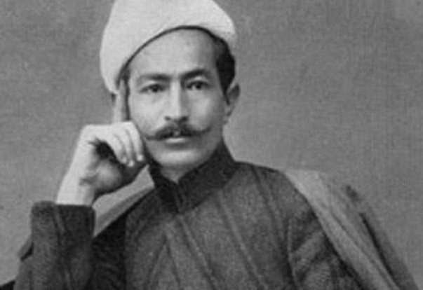 اجرای قمرالملوک وزیری در حضور عارف قزوین