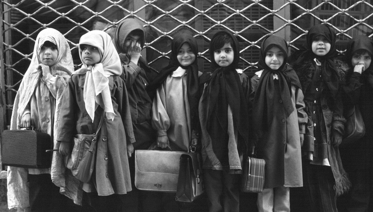 نخل‌های سوخته، کودکان مرده، جای دستان خونی با پنج انگشت باز و …